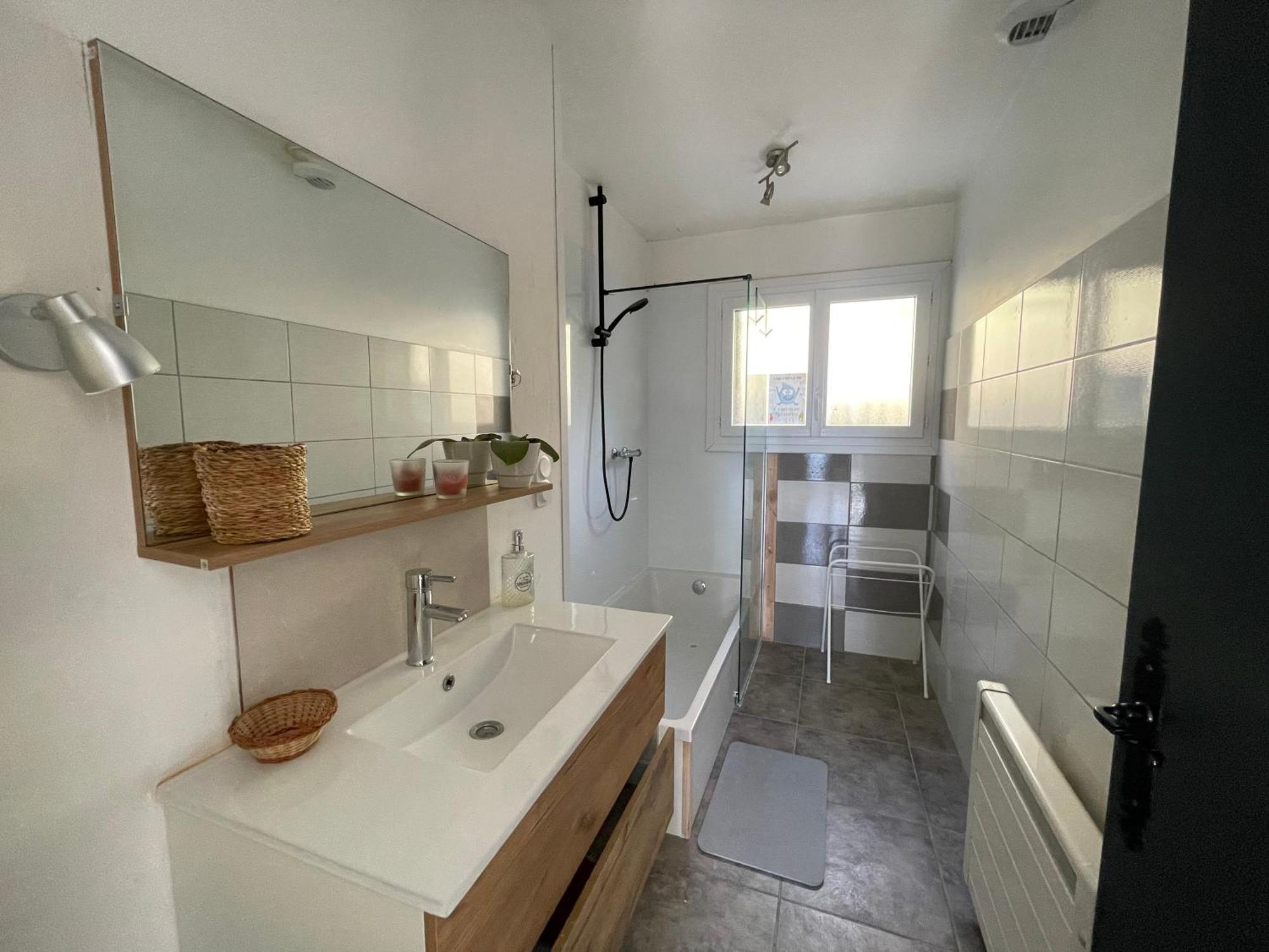Petit Logement Cosy Dans Maison Au Calme Verrens-Arvey Exterior photo